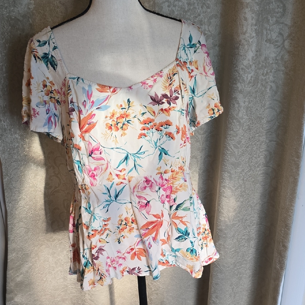 Women's Floral Square-Neck Peplum Top - Cream/Pink